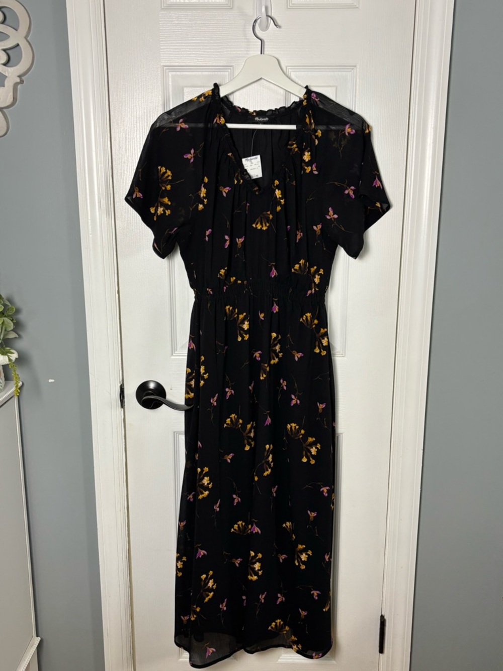 Madewell Georgette V-Neck floral midi dress with flutter sleeve NWT